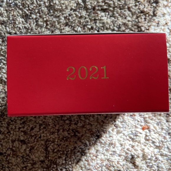 Hallmark 2021 DC Comics The SuicideSquad Peacemaker Keepsake Ornament - Picture 3 of 5